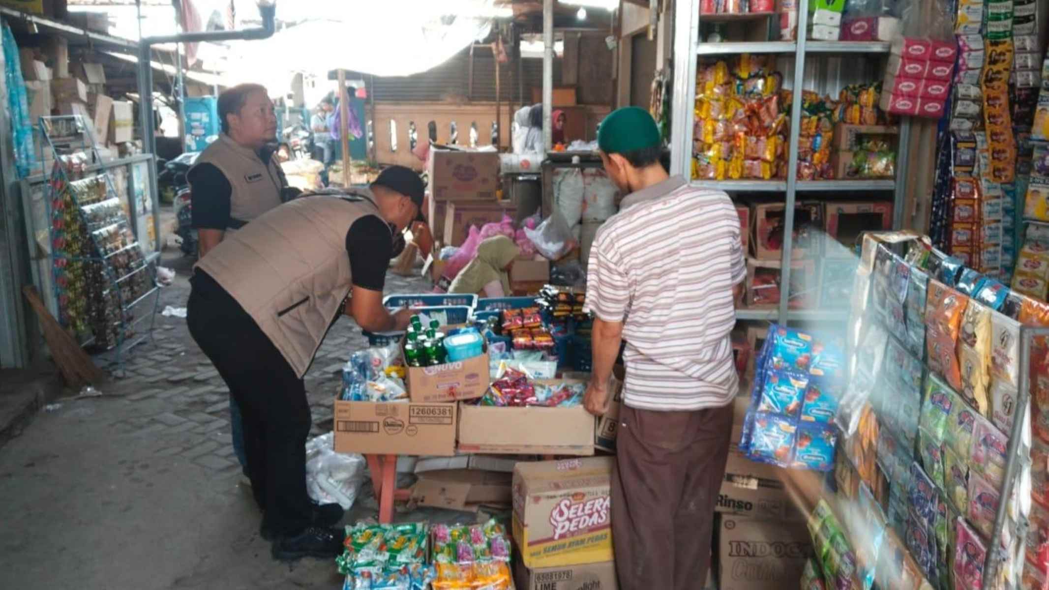 Satgas Pangan Cek Stok Beras di Pasar Tradisional Gerung